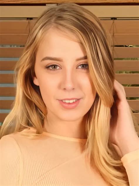 chloe scott bio